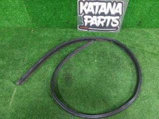 Уплотнительная резинка левая DAIHATSU ATRAI 7 S231G K3VE 68214-97504 2 ракурс