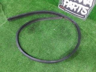 Уплотнительная резинка левая DAIHATSU ATRAI 7 S231G K3VE 68214-97504 3 ракурс