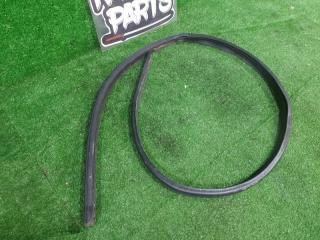 Уплотнительная резинка левая DAIHATSU ATRAI 7 S231G K3VE 68214-97504 4 ракурс