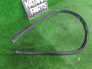Уплотнительная резинка правая DAIHATSU ATRAI 7 S231G K3VE 68213-97504 3 ракурс