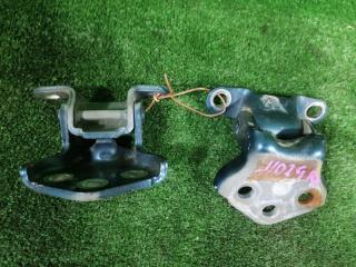 Петли 5-й двери задняя DAIHATSU TERIOS J102G K3VE 68760-87401 2 ракурс Петли 5-й двери задняя DAIHATSU TERIOS J102G K3VE 68760-87401 2 ракурс