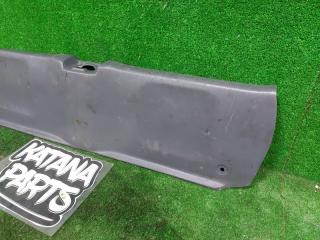 Накладка замка багажника HONDA ODYSSEY RA1 F22B 84640-SX0-000ZB 2 ракурс