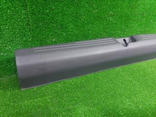 Накладка замка багажника задняя MITSUBISHI RVR N23WG 4G63 MR114462 4 ракурс Накладка замка багажника задняя MITSUBISHI RVR N23WG 4G63 MR114462 4 ракурс
