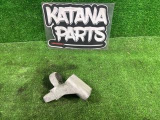 Запчасть кронштейн опоры двигателя передний правый ROVER 200 1998