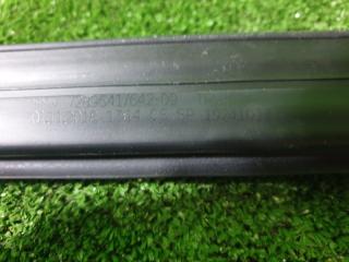 Уплотнитель стекла правый задний BMW X5 F15 N57D30A 51227289642 4 ракурс