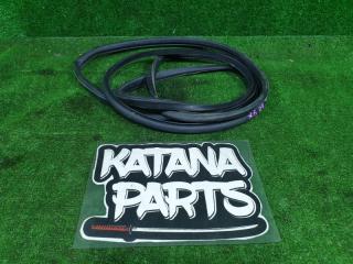 Уплотнительная резинка дверей правая задняя BMW X5 F15 N57D30A 51227289638 1 ракурс