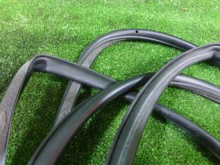 Уплотнительная резинка дверей левая задняя BMW X5 F15 N57D30A 51227289638 4 ракурс