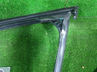 Уплотнитель стекла правый передний BMW X5 F15 N57D30A 51337289618 3 ракурс