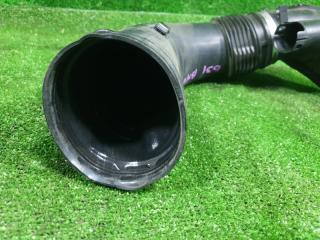 Патрубок воздушного фильтра BMW X5 F15 N57D30A 13718512381 4 ракурс