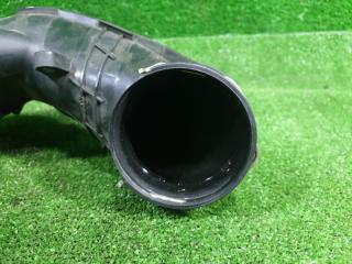 Патрубок воздушного фильтра BMW X5 F15 N57D30A 13718512381 5 ракурс
