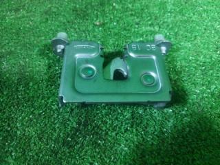 Замок капота BMW X5 F15 N57D30A 51237308068 2 ракурс