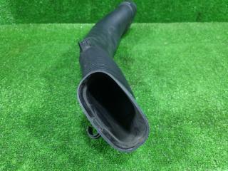 Воздухозаборник BMW X5 F15 N57D30A 13718514007 5 ракурс Воздухозаборник BMW X5 F15 N57D30A 13718514007 5 ракурс