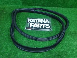 Уплотнительная резинка дверей правая передняя BMW X5 F15 N57D30A 51727289608 1 ракурс