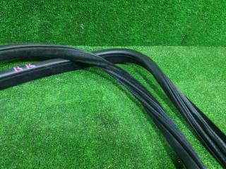 Уплотнительная резинка дверей правая задняя BMW X5 F15 N57D30A 51727289639 3 ракурс