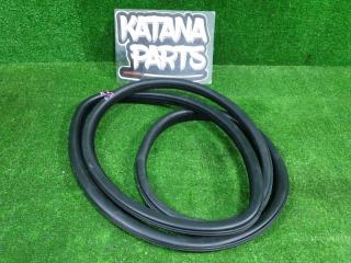 Уплотнительная резинка дверей левая задняя BMW X5 F15 N57D30A 51727289639 1 ракурс