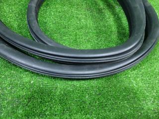 Уплотнительная резинка дверей левая задняя BMW X5 F15 N57D30A 51727289639 4 ракурс