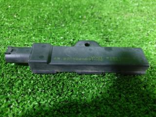 Антенна BMW X5 F15 N57D30A 65209220831 2 ракурс