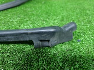 Уплотнительная резинка капота BMW X5 F15 N57D30A 51767294509 2 ракурс Уплотнительная резинка капота BMW X5 F15 N57D30A 51767294509 2 ракурс