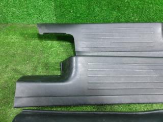 Накладка на порог HONDA STREAM RN6 R18A 84261-SMA-003ZA 2 ракурс