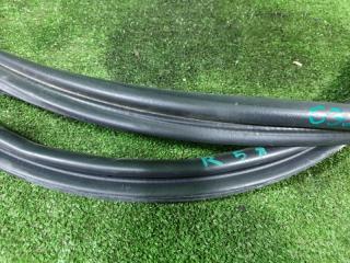 Уплотнительная резинка багажника задняя TOYOTA ESTIMA ACR50W 2AZFE 67881-28120 2 ракурс