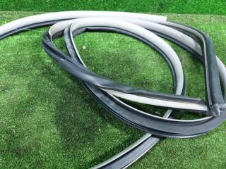 Уплотнительная резинка дверей левая передняя TOYOTA ESTIMA ACR50W 2AZFE 62312-28100-B0 2 ракурс