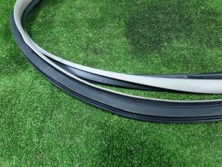Уплотнительная резинка дверей правая передняя TOYOTA ESTIMA ACR50W 2AZFE 62311-28100-B0 2 ракурс