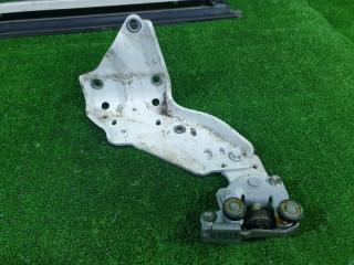 Ролик дверной левый задний TOYOTA ESTIMA ACR50W 2AZFE 68304-28110 5 ракурс