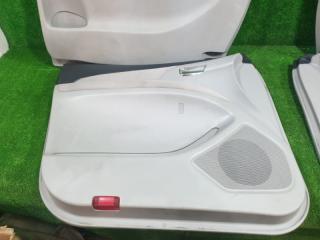 Обшивка дверей TOYOTA ESTIMA ACR50W 2AZFE 67610-28B51-B1 3 ракурс