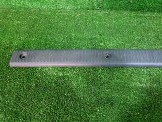 Накладка замка багажника TOYOTA RAV4 SXA10 3SGE 58387-42010 2 ракурс