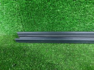 Уплотнительная резинка левая задняя RENAULT CAPTUR 2RH5F1 H5F 823317997R 2 ракурс