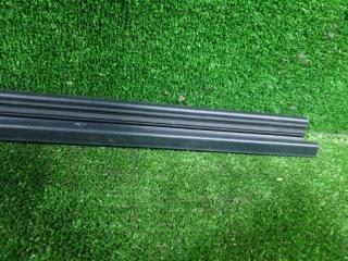 Уплотнительная резинка левая задняя RENAULT CAPTUR 2RH5F1 H5F 823317997R 4 ракурс