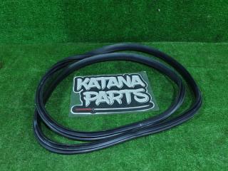 Запчасть уплотнительная резинка дверей задняя левая RENAULT CAPTUR 2016