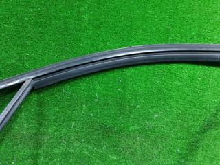 Уплотнитель стекла левый передний RENAULT CAPTUR 2RH5F1 H5F 803317044R 3 ракурс