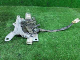 Замок двери левый задний NISSAN CARAVAN ARMGE24 TD27TI 82511-27N00 4 ракурс