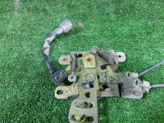 Замок двери левый задний NISSAN CARAVAN ARMGE24 TD27TI 82505-01N00 2 ракурс