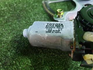 Стеклоподъемник правый передний TOYOTA HARRIER ACU10 2AZFE 85710-48010 5 ракурс