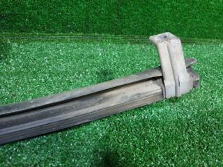 Уплотнитель стекла правый задний NISSAN R'NESSA N30 SR20DE 82330-5V000 4 ракурс