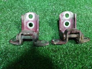 Петли на дверь правая передняя NISSAN R'NESSA N30 SR20DE 80401-40U00 5 ракурс