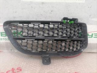 Запчасть решетка в бампер передняя правая Volkswagen Touareg 2002-2010