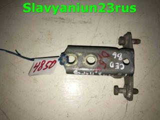 Петля двери нижняя передняя правая Mitsubishi Lancer Cedia 2003