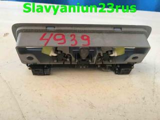 Плафон подсветки салона передний Mitsubishi Lancer Cedia 2002