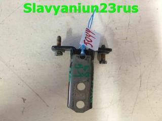 Петля двери нижняя передняя левая Mitsubishi Lancer 2006