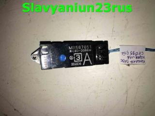 Кнопка стеклоподъемника передняя левая Lancer Cedia 2003 CS5W 4g93 GDI