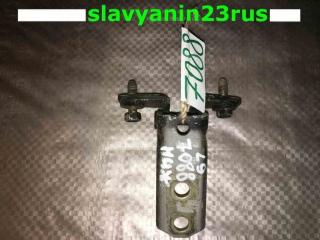 Петля двери нижняя передняя левая Mitsubishi Lancer