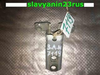 Петля двери нижняя передняя левая Mitsubishi Lancer