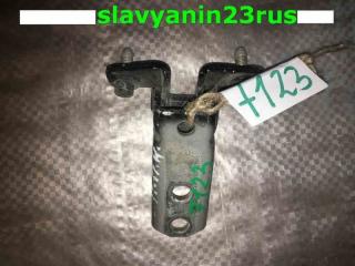 Петля двери нижняя передняя правая Mitsubishi Lancer