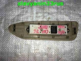 Кнопка стеклоподъемника передняя левая Mitsubishi Lancer Cedia CS2A 4g15 gdi