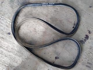 Уплотнительная резинка багажника задняя Opel Corsa 2004