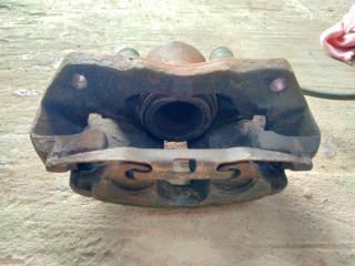 Суппорт тормозной передний правый Vito 1997 W638 M 111 E23