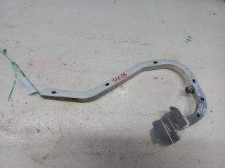 Петля крышки багажника правая Mitsubishi Lancer Cedia 2001